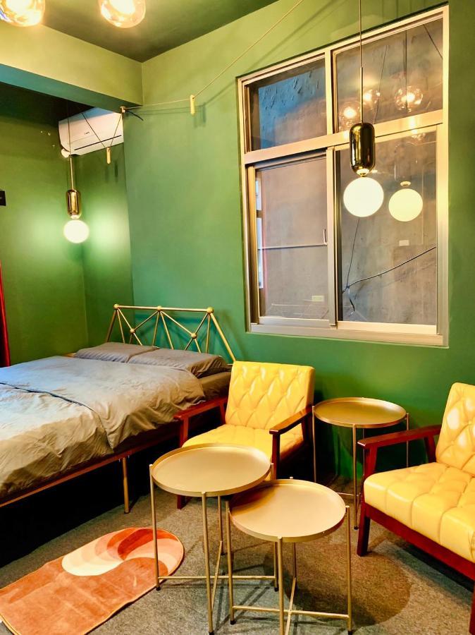 טאינאן Baker Street London Style Inn מראה חיצוני תמונה