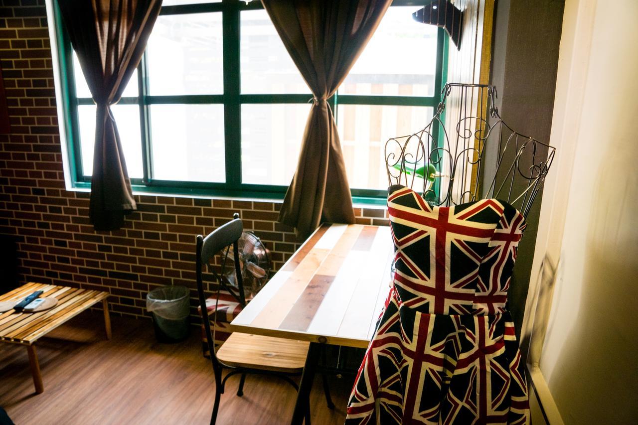טאינאן Baker Street London Style Inn מראה חיצוני תמונה